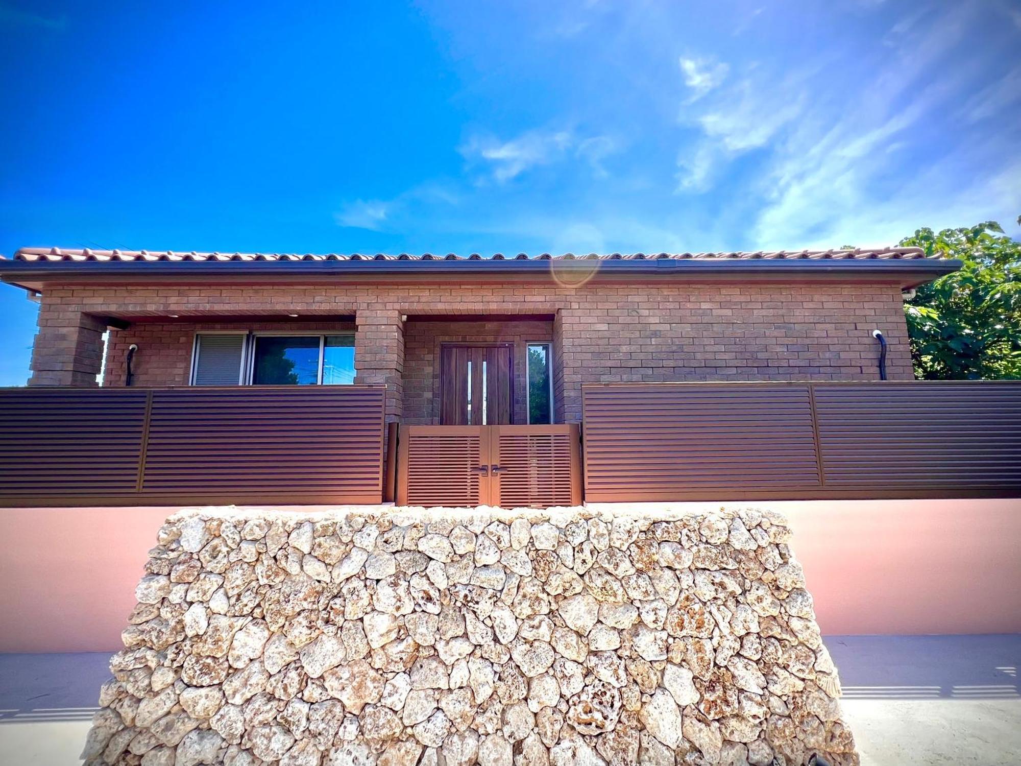 星降る夜と天然木の香りに包まれる新築癒しの隠れ家ishigaki Villa En えん Exteriér fotografie